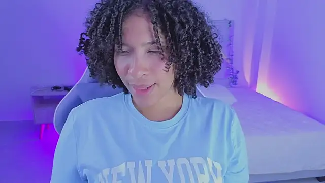 Snapshot of DannaBerry chatting on 10/29/25, 03:36 DannaBerry online show from 10/29/25, 03:36