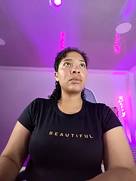 Snapshot of DannaBerry chatting on 11/04/25, 03:11 DannaBerry online show from 11/04/25, 03:11