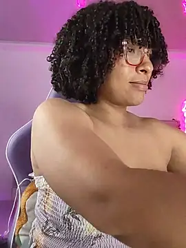 Snapshot of DannaBerry chatting on 11/13/25, 03:55 DannaBerry online show from 11/13/25, 03:55