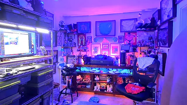 Briefs bud online show from 12/19/24, 03:18