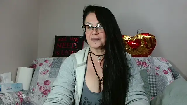 x  KHALEESI  x online show from 11/14/25, 09:24