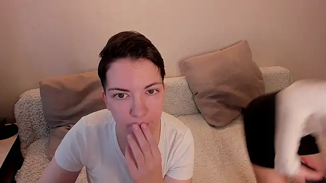 Snapshot of secret_dreams__ chatting on 02/23/25, 08:06 secret dreams online show from 02/23/25, 08:06