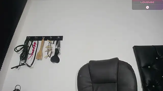 alejandraluxt online show from 12/29/24, 05:33