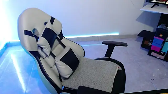 sebastian horny online show from 09/10/25, 10:48