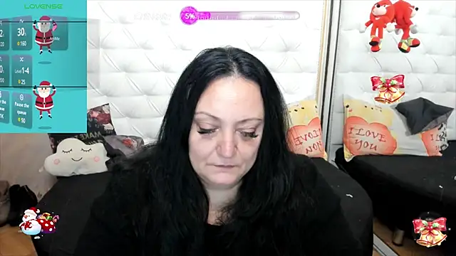 Snapshot of lady_lauren chatting on 12/12/24, 05:31 lady lauren online show from 12/12/24, 05:31
