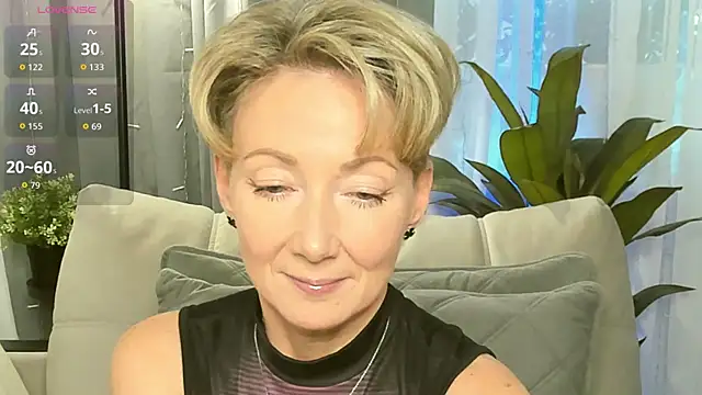 AkexandraFix online show from 10/17/25, 01:03