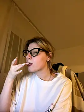 MaryHiggins online show from 11/05/25, 01:16