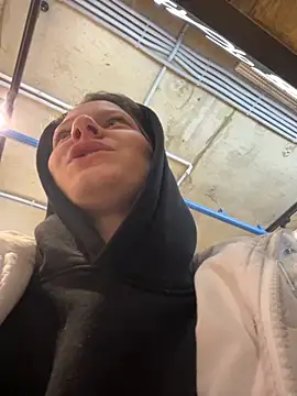 MaryHiggins online show from 11/08/25, 01:33