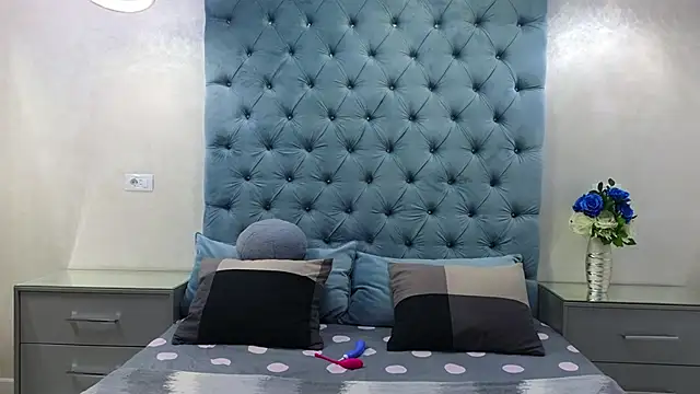 Theowonder online show from 02/03/25, 06:34