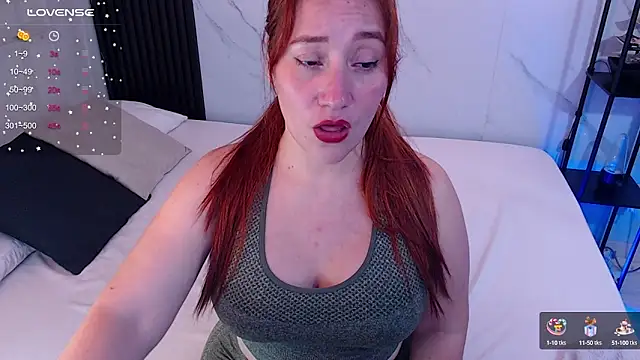 Snapshot of hotpawgmilf chatting on 01/10/25, 06:31 hotpawgmilf online show from 01/10/25, 06:31