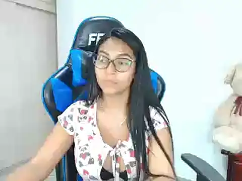 Snapshot of sophiax-x chatting on 03/15/25, 12:58 sophiax-x online show from 03/15/25, 12:58