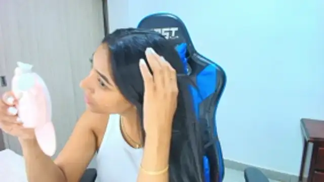 sophiax-x online show from 10/25/25, 12:51