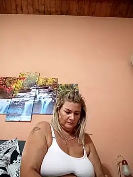 CRHYSTEL online show from 10/16/25, 06:25