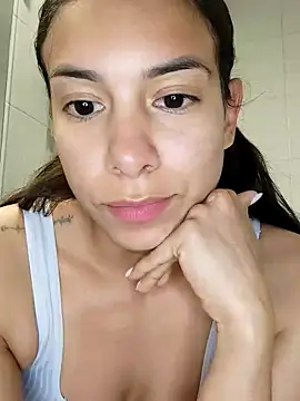 Angelinalombardi  online show from 11/06/25, 12:22