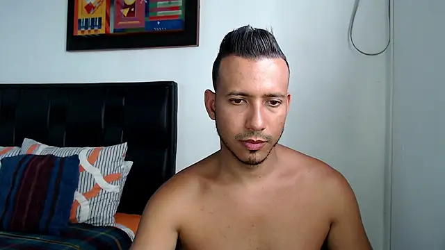 Snapshot of thommerxxx chatting on 01/20/25, 08:07 thommerxxx online show from 01/20/25, 08:07