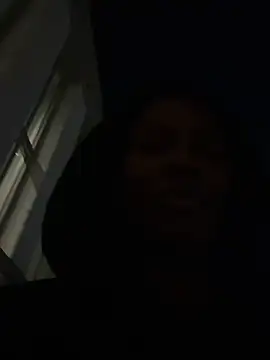 Snapshot of HoneyDripHer chatting on 09/19/25, 05:42 HoneyDripHer online show from 09/19/25, 05:42