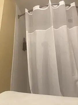 Snapshot of tiffanimonroe chatting on 10/31/25, 09:05 tiffanimonroe online show from 10/31/25, 09:05