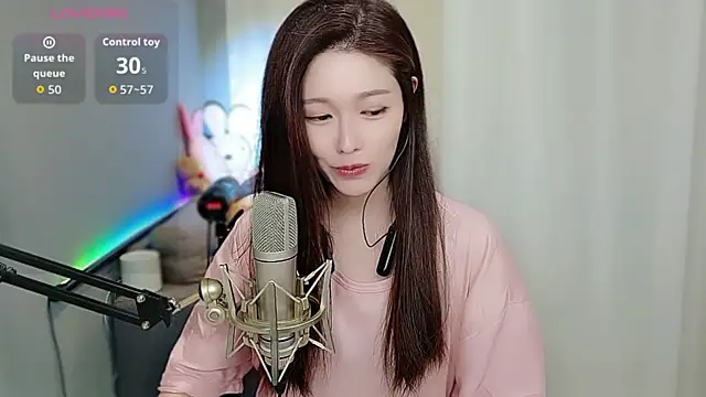 tw lala online show from 10/28/25, 04:42