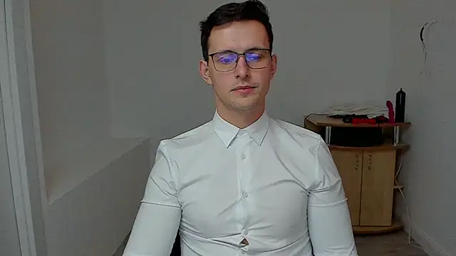 Snapshot of sexxymuscles4u chatting on 01/20/25, 12:07 sexxymuscles4u online show from 01/20/25, 12:07