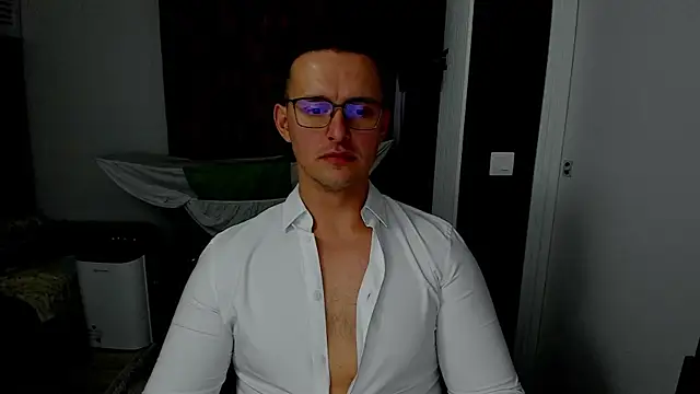 sexxymuscles4u online show from 11/05/25, 12:38