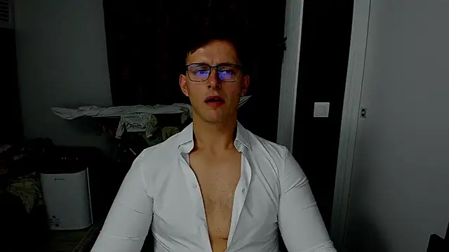 sexxymuscles4u online show from 11/06/25, 02:40