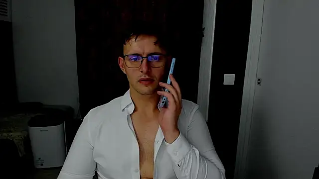 sexxymuscles4u online show from 11/14/25, 12:04