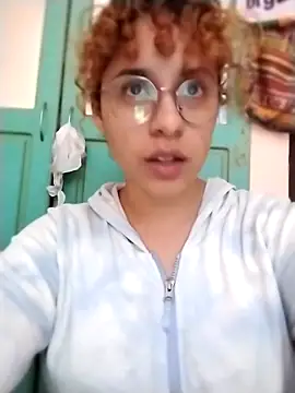 Snapshot of EmmaMelissa0521 chatting on 10/31/25, 10:00 EmmaMelissa0521 online show from 10/31/25, 10:00