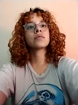 Snapshot of EmmaMelissa0521 chatting on 11/24/25, 10:53 EmmaMelissa0521 online show from 11/24/25, 10:53