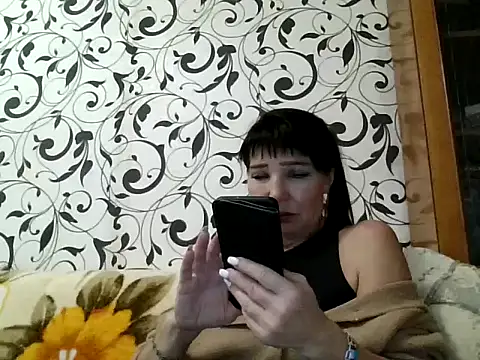 JeaneDavis online show from 10/12/25, 01:10