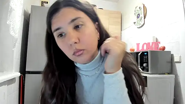 Snapshot of MiaMarrone chatting on 10/12/25, 04:06 MiaMarrone online show from 10/12/25, 04:06