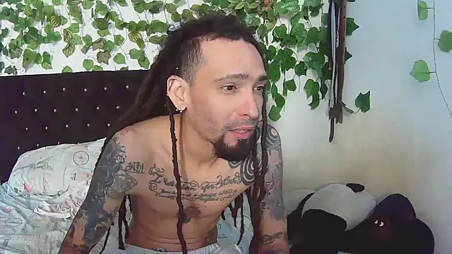 Snapshot of caribbeanlover1 chatting on 03/22/25, 12:46 caribbeanlover1 online show from 03/22/25, 12:46