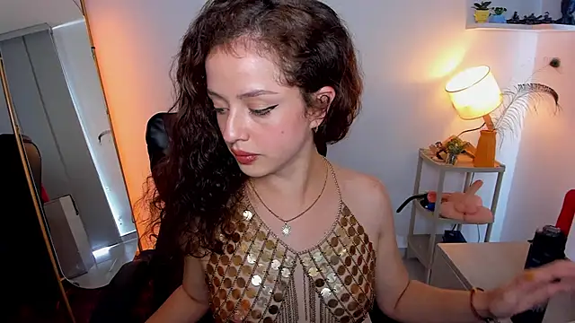 Cassandra Caiin online show from 10/25/25, 06:24