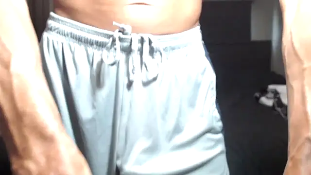 Snapshot of ThickD2C chatting on 10/12/25, 06:29 ThickD2C online show from 10/12/25, 06:29