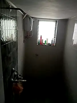 Snapshot of SimplyKarthik09 chatting on 11/01/25, 05:42 SimplyKarthik09 online show from 11/01/25, 05:42