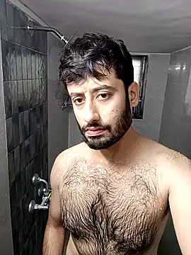 Snapshot of SimplyKarthik09 chatting on 11/05/25, 05:40 SimplyKarthik09 online show from 11/05/25, 05:40