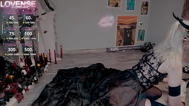 Careful i bite online show from 10/25/25, 06:10