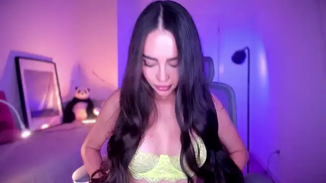 Snapshot of Lil_Gabby chatting on 11/08/25, 07:45 Lil Gabby online show from 11/08/25, 07:45