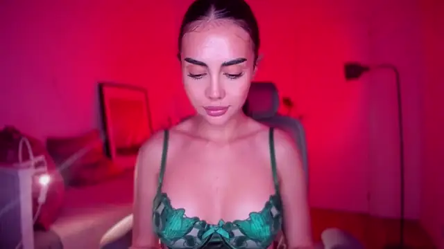 Snapshot of Lil_Gabby chatting on 11/19/25, 08:09 Lil Gabby online show from 11/19/25, 08:09