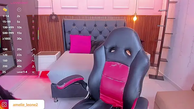 AMELIELEONE online show from 10/08/25, 12:25