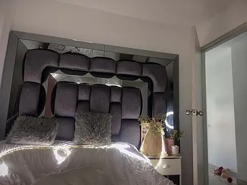 DulceLenns online show from 01/06/25, 09:43