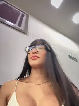 DulceLenns online show from 01/17/25, 06:12