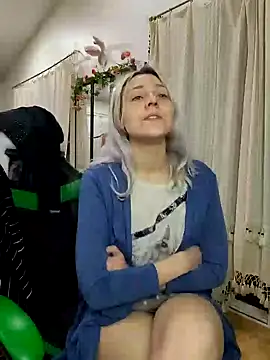 Snapshot of ScarletCallings420 chatting on 01/26/25, 01:25 ScarletCallings420 online show from 01/26/25, 01:25