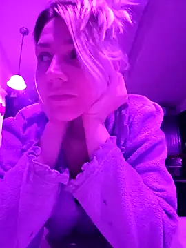 Snapshot of ScarletCallings420 chatting on 02/06/25, 01:54 ScarletCallings420 online show from 02/06/25, 01:54