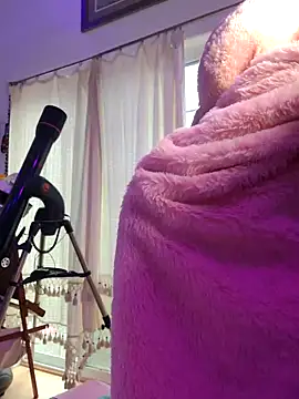 Snapshot of ScarletCallings420 chatting on 03/03/25, 07:17 ScarletCallings420 online show from 03/03/25, 07:17