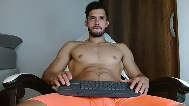 Noah jhonsonn online show from 01/10/25, 05:37