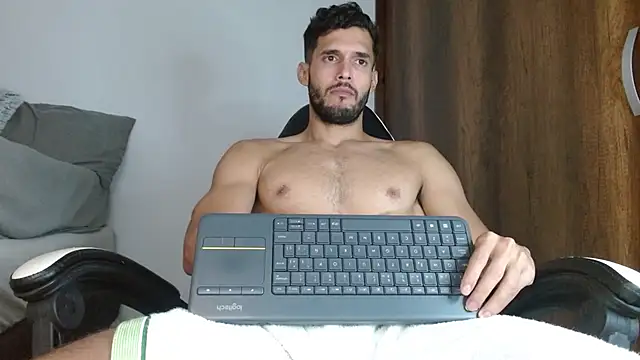 Noah jhonsonn online show from 01/11/25, 05:18