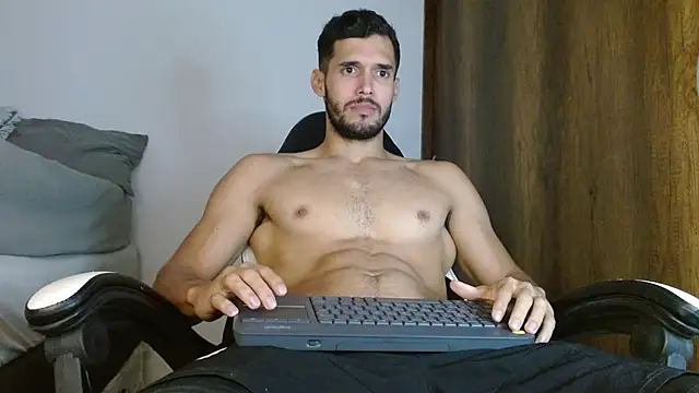 Noah jhonsonn online show from 01/13/25, 04:51