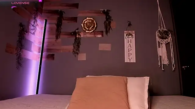 solangell online show from 10/31/25, 06:47