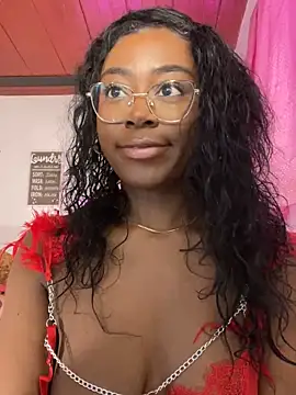 Snapshot of Cynthia_se chatting on 02/16/25, 05:59 Cynthia se online show from 02/16/25, 05:59