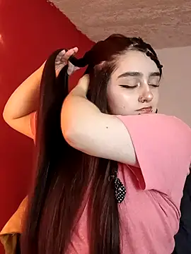 Snapshot of IvonneT chatting on 11/08/25, 04:34 IvonneT online show from 11/08/25, 04:34